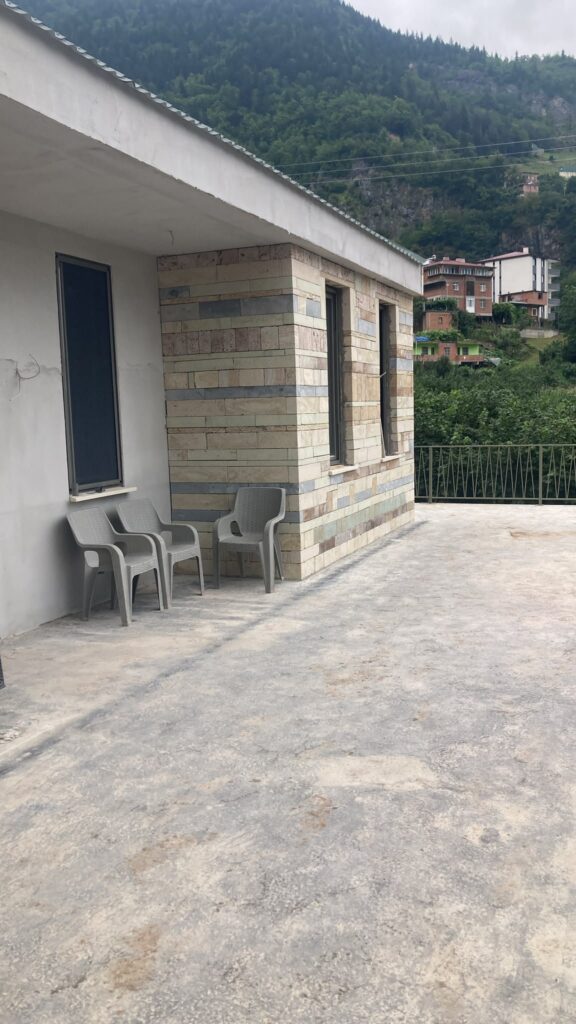Trabzon Araklı Yaylası Taş Ev